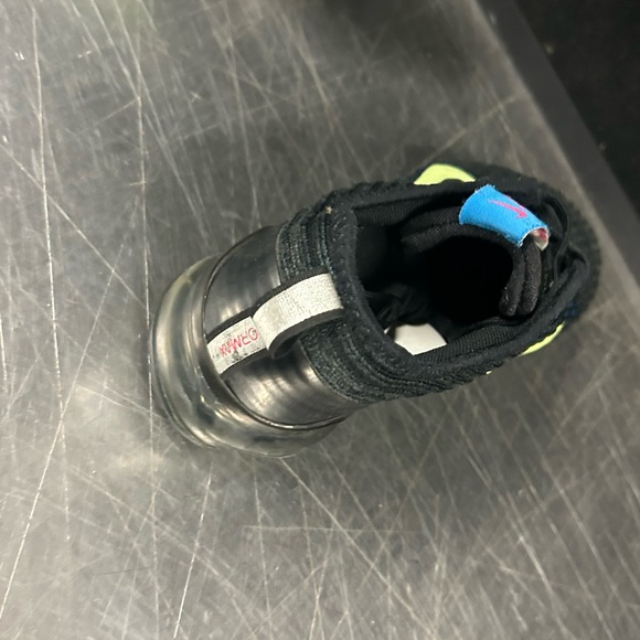 Nike Air Vapor Max Size 5Y - Picture 4 of 11